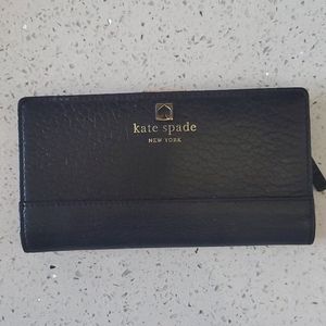 Kate Spade Wallet good condition.